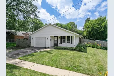 551 W Menomonie Street, Belvidere, IL 61008 - Photo 1