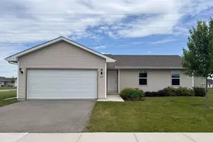927 Foley Rd, Belvidere, IL 61008 - Photo 1