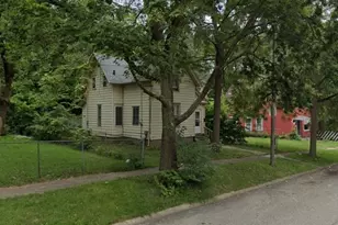 1029 Woodlawn Ave, Rockford, IL 61103 - Photo 1