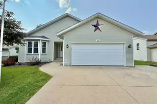233 Briar Cliff St, Poplar Grove, IL 61065 - Photo 1
