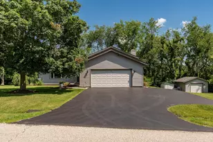 7812 Rhonda Dr, Roscoe, IL 61073 - Photo 1