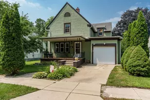 624 Dawson Ave, Rockford, IL 61107 - Photo 1