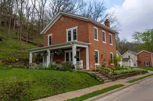 502 Dewey Ave, Galena, IL 61036 - Photo 1