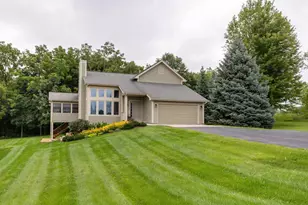 7 Signal Point Ln, Galena, IL 61036 - Photo 1