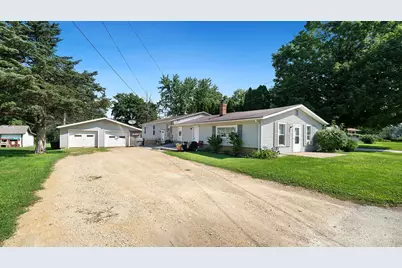 211 E 5th Street, Byron, IL 61010 - Photo 1