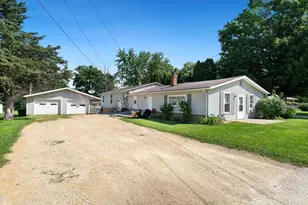 211 E 5th St, Byron, IL 61010 - Photo 1