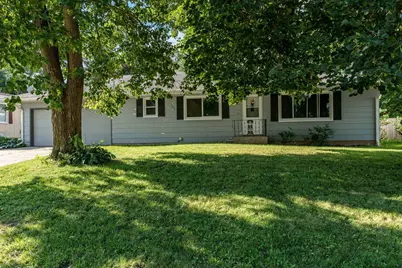 311 E 10th Street, Pecatonica, IL 61063 - Photo 1