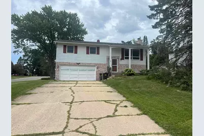 1909 Revere, Freeport, IL 61032 - Photo 1