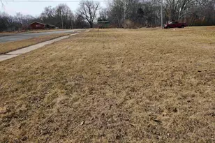 6Xx Cambridge Ave, Rockford, IL 61102 - Photo 1