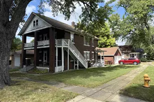 144 Broadway, Rockford, IL 61104 - Photo 1