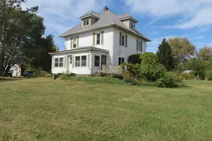 7372 W Dublin Rd, Freeport, IL 61032 - Photo 1