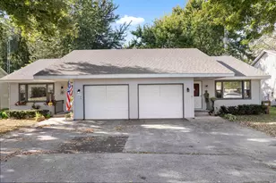 109 W Edson St, Poplar Grove, IL 61065 - Photo 1