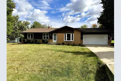 6130 Lockwood Drive, Rockford, IL 61109 - Photo 1