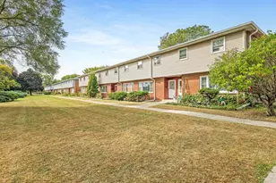 334 Northway Park Rd, Machesney Park, IL 61115 - Photo 1