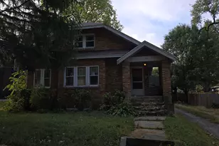 19 E Pershing St, Freeport, IL 61032 - Photo 1