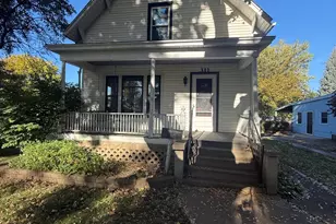 311 W Marshall St, Belvidere, IL 61008 - Photo 1