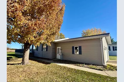 214 E Wood, Belvidere, IL 61008 - Photo 1