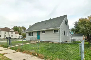 321 Van Buren St, Belvidere, IL 61008 - Photo 1