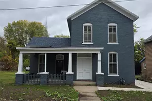 632 E Iroquois, Freeport, IL 61032 - Photo 1