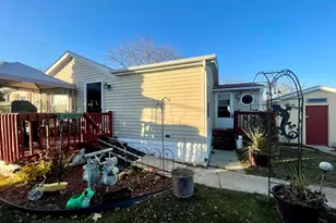 5102 Flagstone Dr, Loves Park, IL 61111 - Photo 1