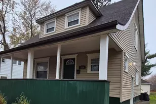 325 Washington St, Rockford, IL 61108 - Photo 1