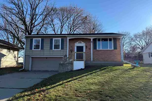 3237 W Carthage Dr, Freeport, IL 61032 - Photo 1