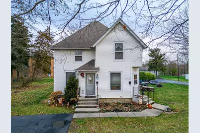 917 W Locust Street, Belvidere, IL 61008 - Photo 1