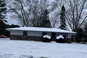 1231 Esmond Dr, Rockford, IL 61108 - Photo 1