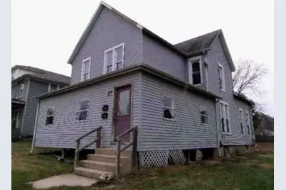9-9 1/2 E Washington Street, Freeport, IL 61032 - Photo 1
