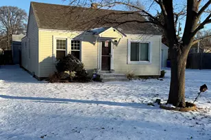 216 Superior Ave, Machesney Park, IL 61115 - Photo 1