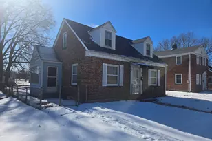 214 Cole Ave, Rockford, IL 61102 - Photo 1