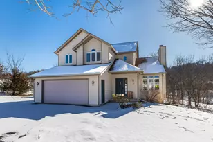 27 Augusta Dr, Galena, IL 61036 - Photo 1