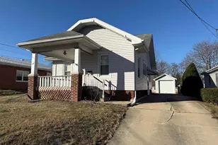 44 N Sunset Ave, Freeport, IL 61032 - Photo 1