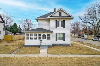 922 Lincoln Avenue, Rochelle, IL 61068 - Photo 1