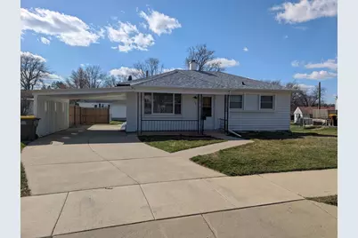 934 Jefferson Drive, Freeport, IL 61032 - Photo 1