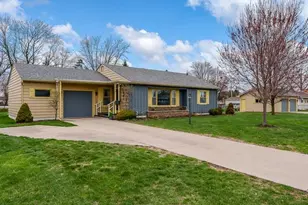 304 Bunn Dr, Rockton, IL 61072 - Photo 1