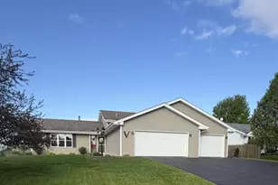 532 Autumnwolf Dr, Davis Junction, IL 61020 - Photo 1
