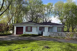 1822 E State St, Rockford, IL 61104 - Photo 1