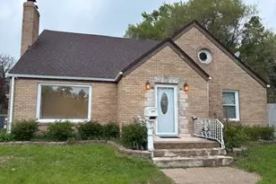 1823 E Gate Pkwy, Rockford, IL 61108 - Photo 1
