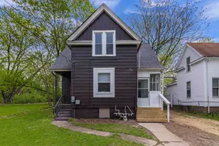 1015 N Winnebago St, Rockford, IL 61103 - Photo 1