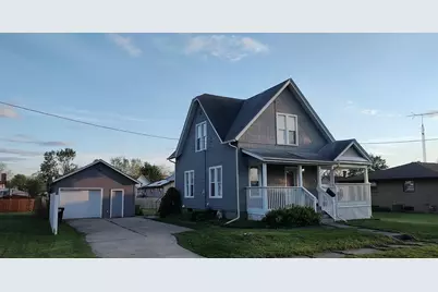 715 E 3rd Street, Belvidere, IL 61008 - Photo 1