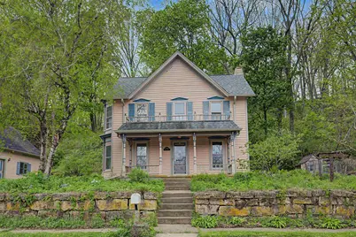 748 Dewey Avenue, Galena, IL 61036 - Photo 1