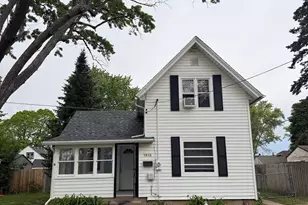 1915 Quincy St, Rockford, IL 61103 - Photo 1