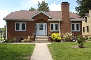 606 Robert Ave, Rockford, IL 61107 - Photo 1
