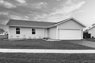 1169 Russell Rd, Belvidere, IL 61008 - Photo 1