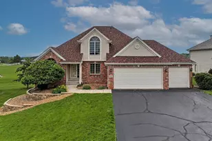 11697 Deacon Dr, Rockton, IL 61072 - Photo 1
