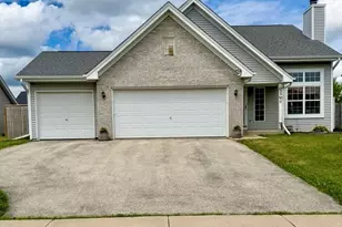 5540 Stockton Dr, Rockford, IL 61109 - Photo 1