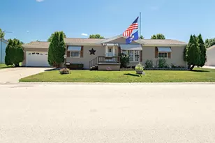 5519 Autumnash Ln, Machesney Park, IL 61115 - Photo 1