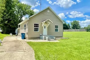 529 N School St, Oglesby, IL 61348 - Photo 1
