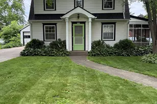 1526 W Lincoln Blvd, Freeport, IL 61032 - Photo 1